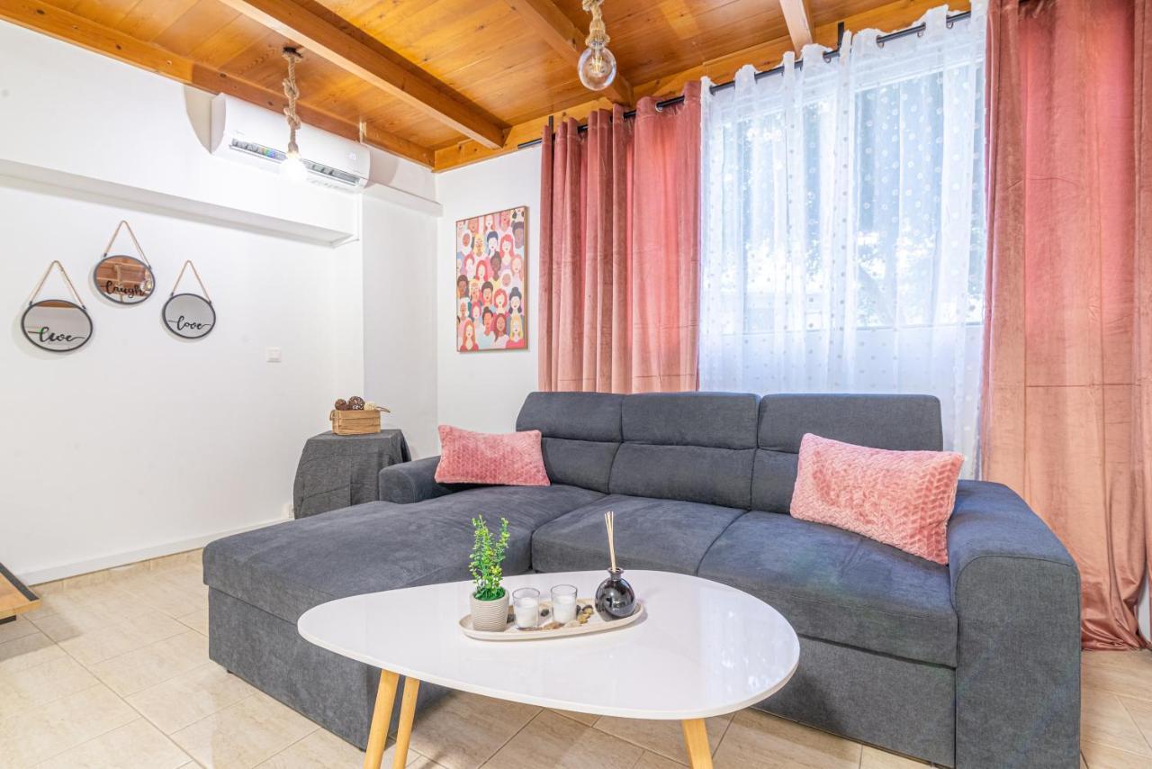 New Loft In The Heart Of City Center Ираклион Экстерьер фото